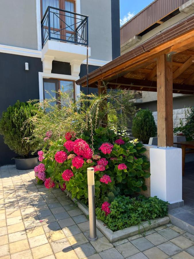 Hotel Golden غاغرا المظهر الخارجي الصورة